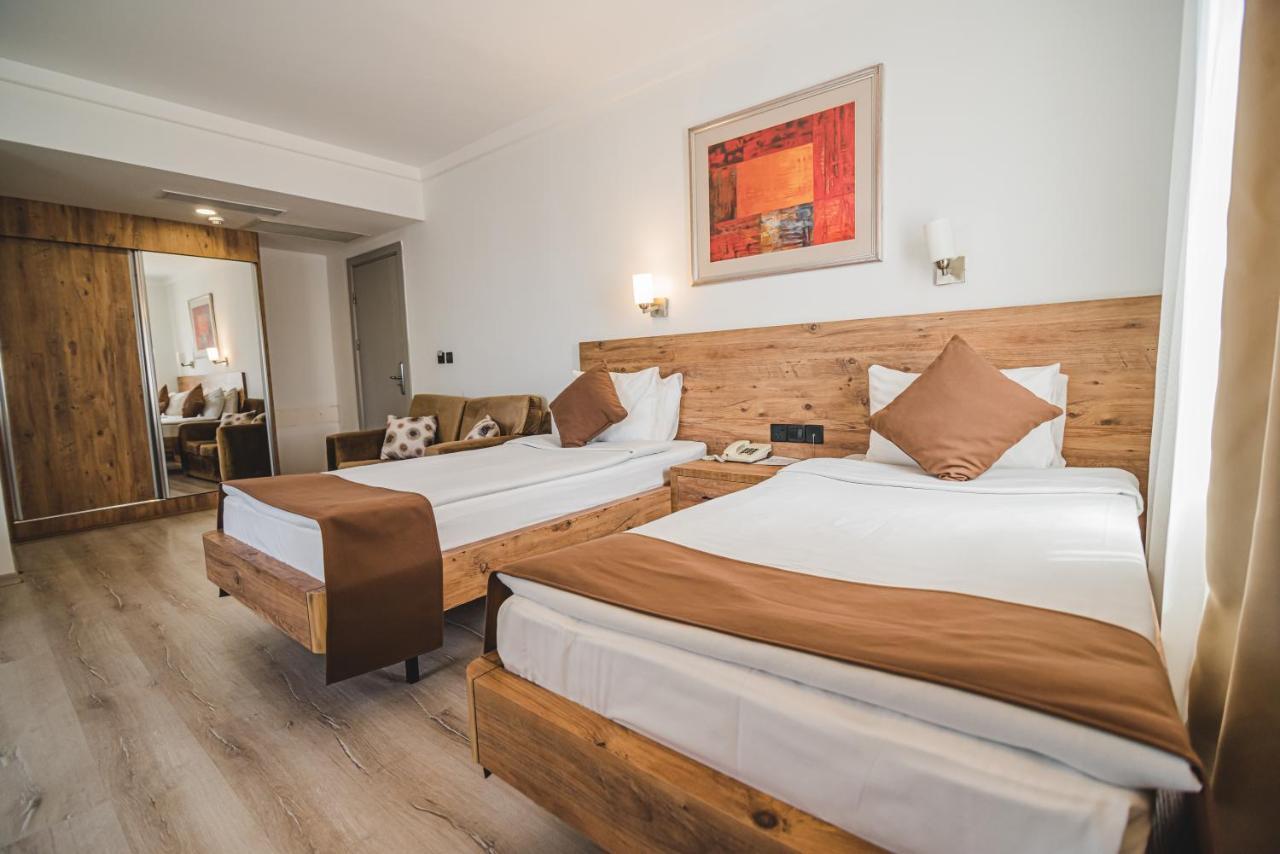 Uptown Bueyuek Anadolu Girne Hotel Eksteriør billede