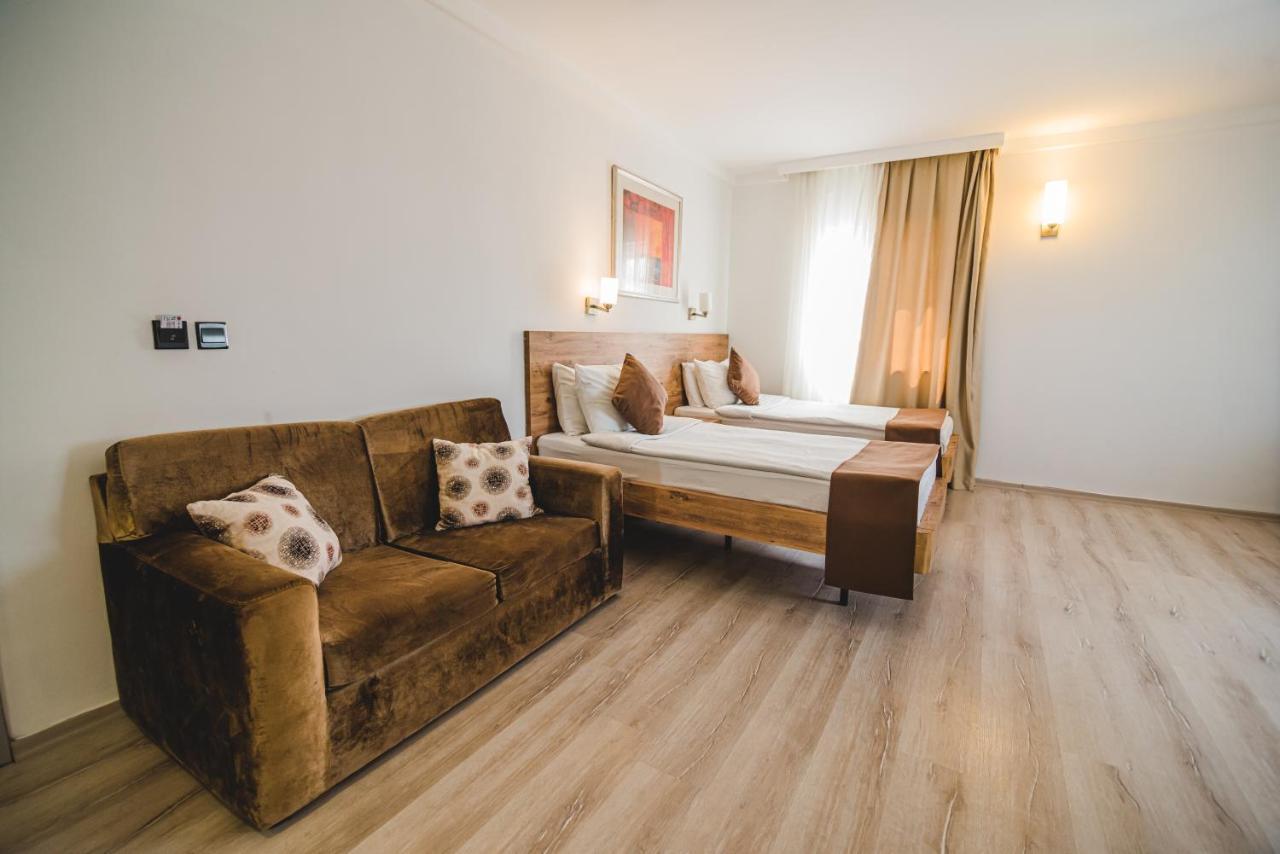 Uptown Bueyuek Anadolu Girne Hotel Eksteriør billede