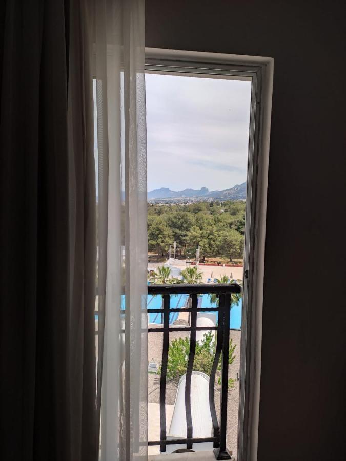 Uptown Bueyuek Anadolu Girne Hotel Eksteriør billede