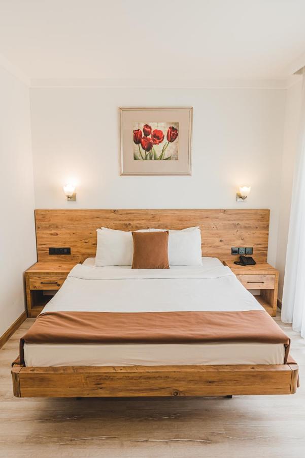 Uptown Bueyuek Anadolu Girne Hotel Eksteriør billede
