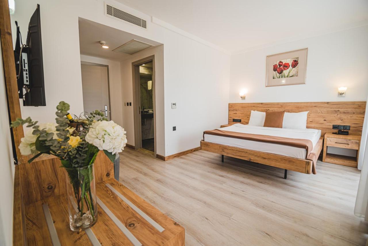 Uptown Bueyuek Anadolu Girne Hotel Eksteriør billede