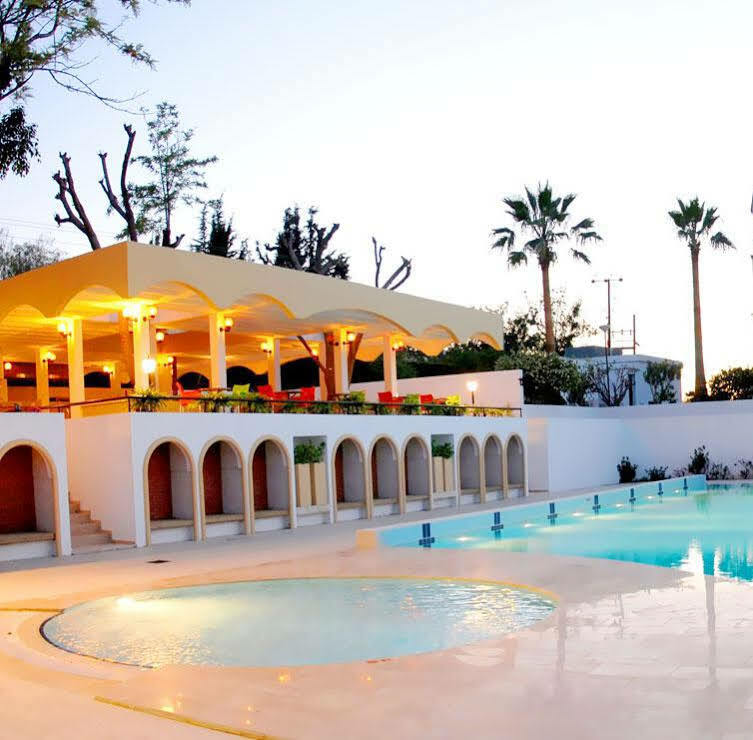 Uptown Bueyuek Anadolu Girne Hotel Eksteriør billede