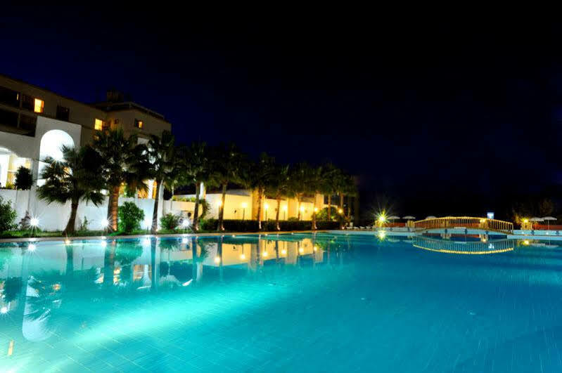 Uptown Bueyuek Anadolu Girne Hotel Eksteriør billede