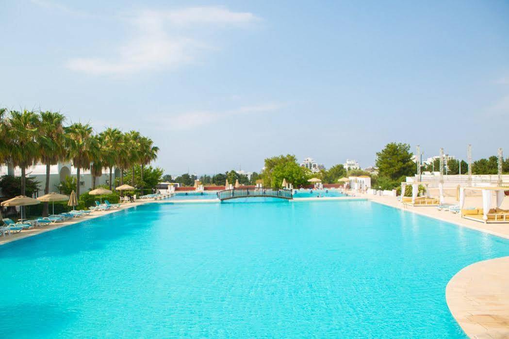 Uptown Bueyuek Anadolu Girne Hotel Eksteriør billede